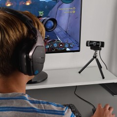 Logitech HD Pro Webcam C922 - Superior Video Quality & Professional Streaming Experience!